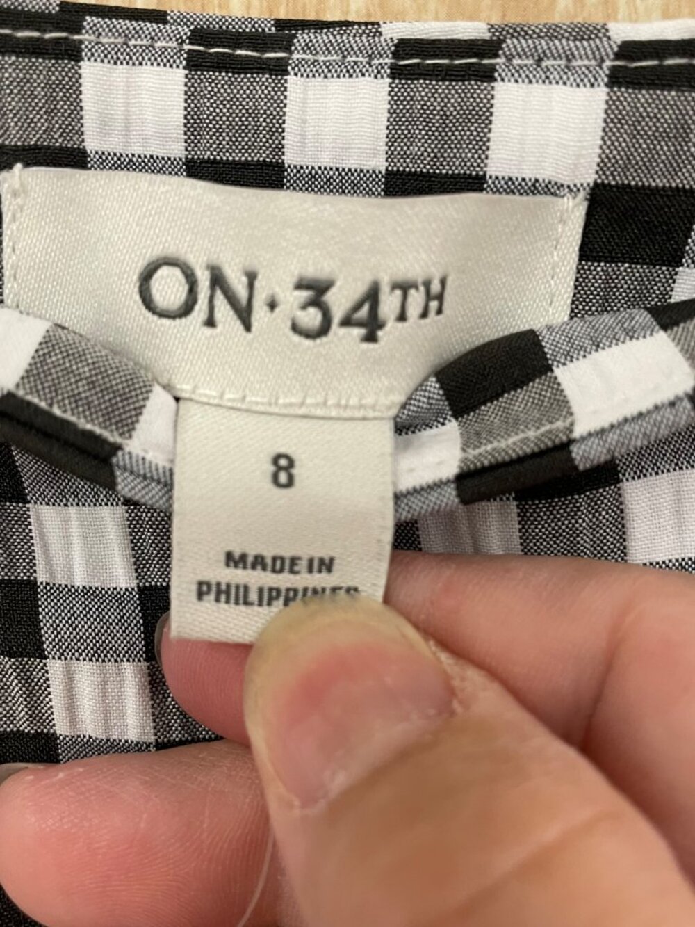 NWT On 34th White Gingham Skirt Size 8 - Picture 3 of 6